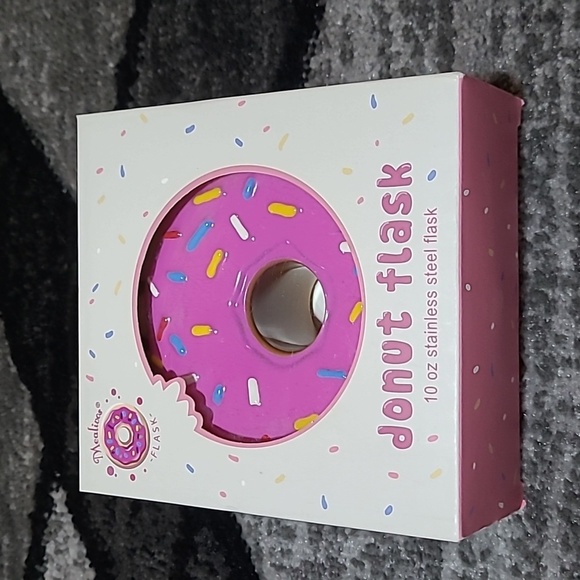 PINK SPRINKLE DONUT ๐ฉ 10-OZ STAINLESS STEEL TRAVEL FLASK - Picture 9 of 13